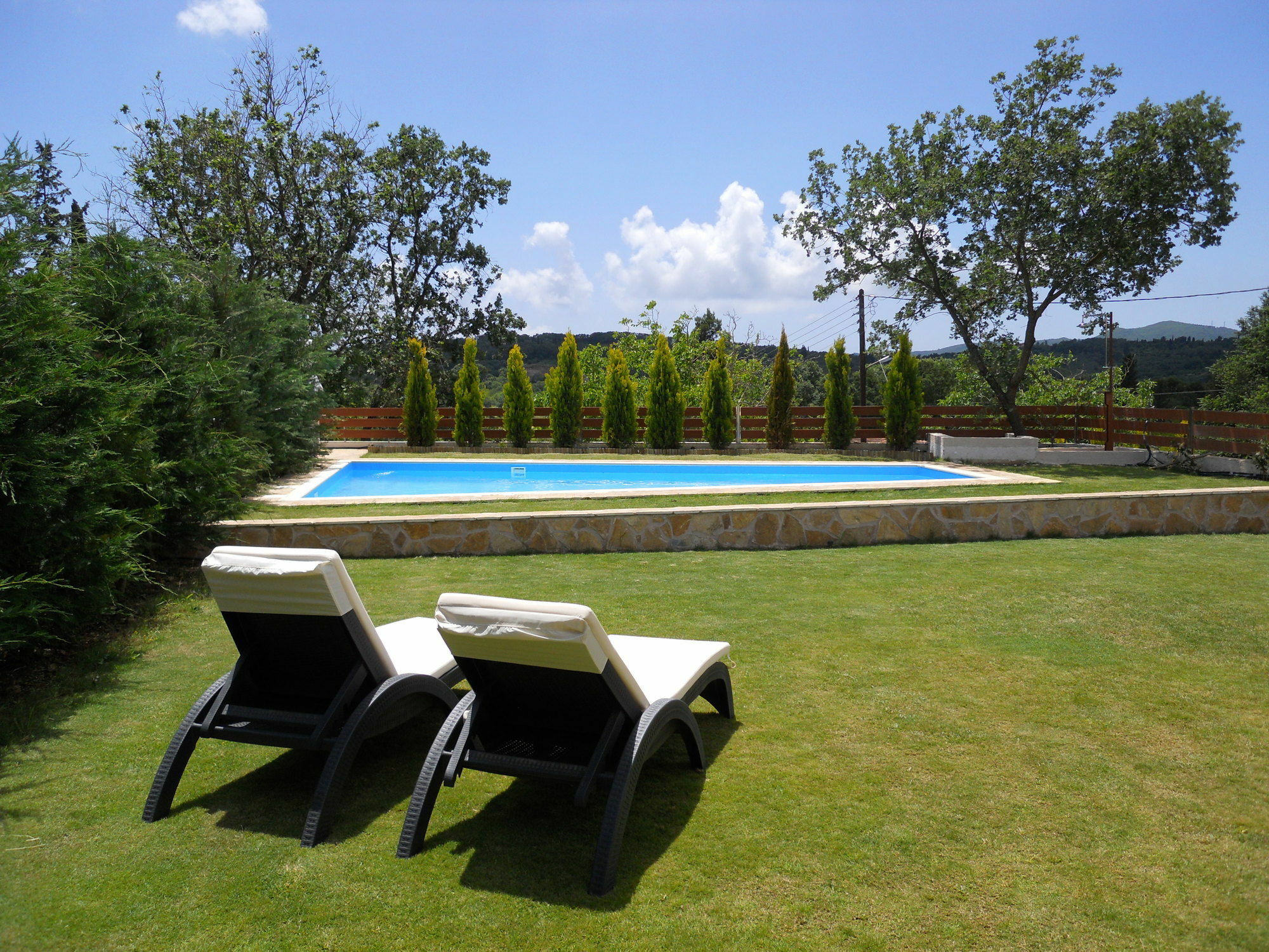 Villa Poulades กูเวีย ภายนอก รูปภาพ
